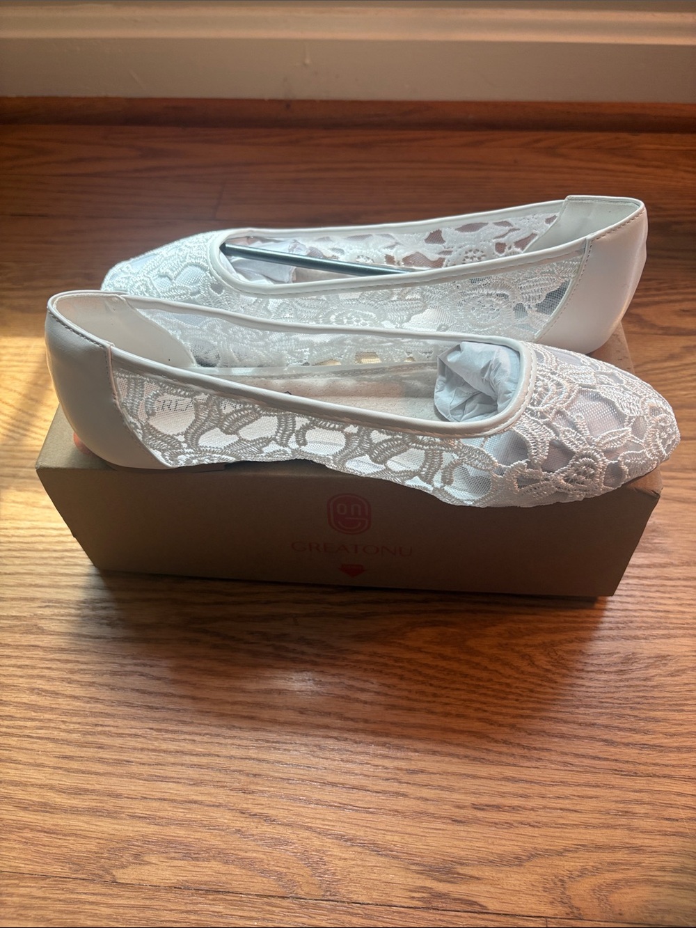 Greatonu White Lace Ballet Flats for Women